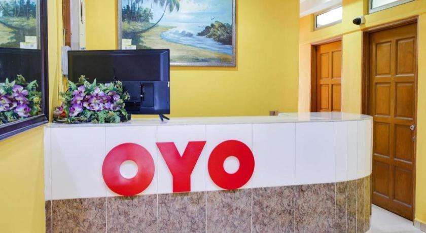Oyo 89406 Lucky Budget Hotel Nilai Exterior photo